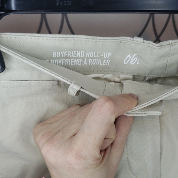 NWT gap boyfriend shorts knaki size 6 long - Picture 3 of 6